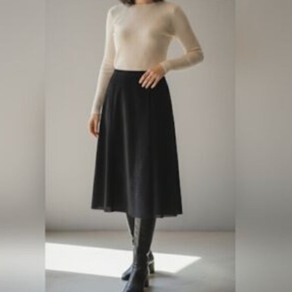 Danier Leather Vintage A-Line Pleated Midi Skirt Suede Black Size 12 - Picture 1 of 12